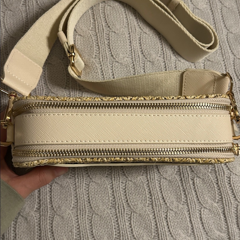 Altar’d State Crossbody - Picture 3 of 4